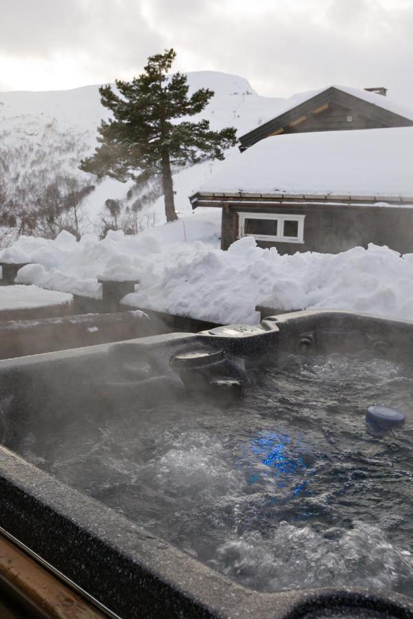 Strandafjellet Mountain Lodge Странда Екстериор снимка