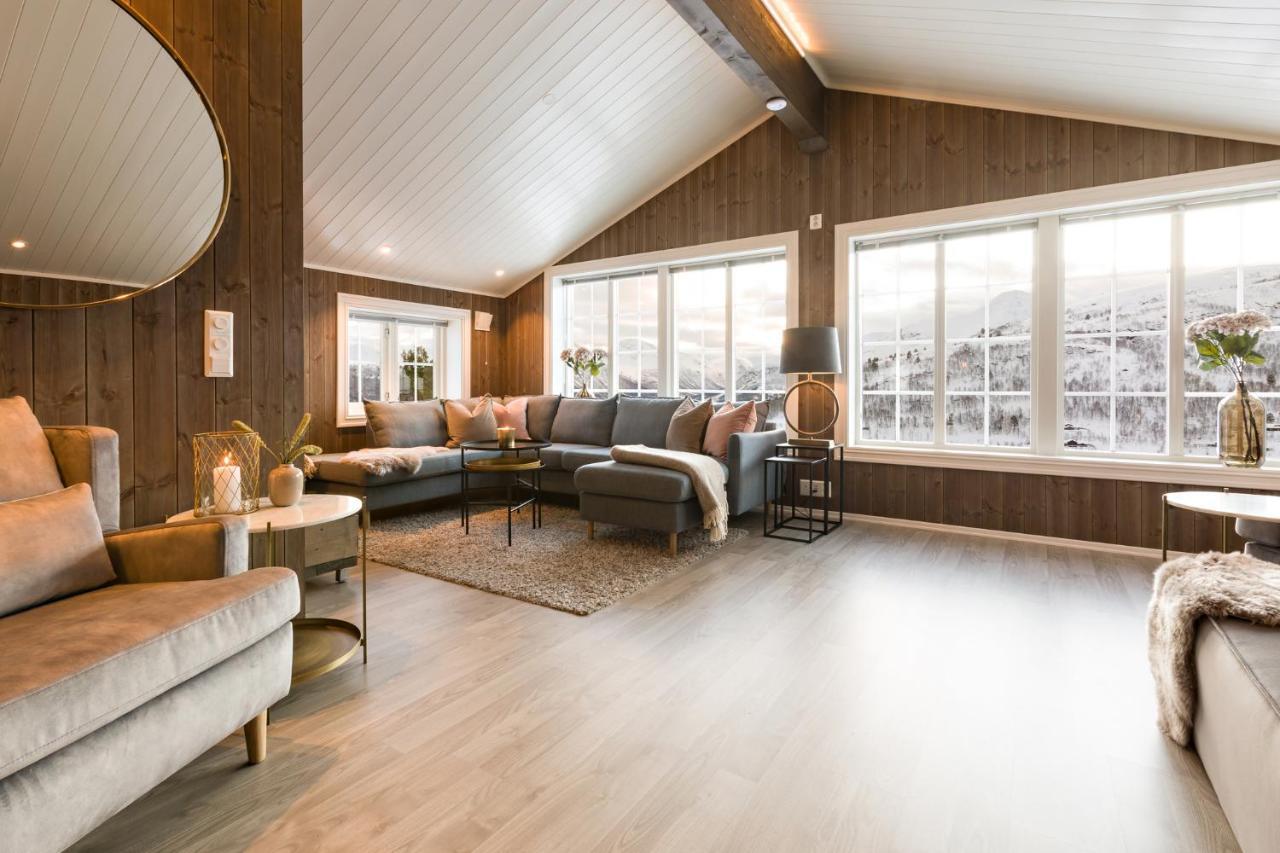 Strandafjellet Mountain Lodge Странда Екстериор снимка